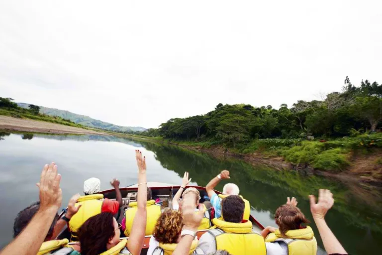 Discovering Paradise: Top 5 Must-Do Experiences on the Coral Coast